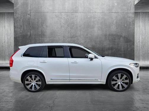 2025 Volvo XC90 B6 Plus 6-Seater