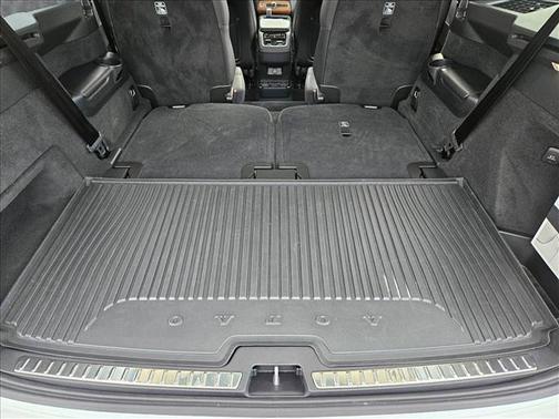 2025 Volvo XC90 B6 Plus 6-Seater