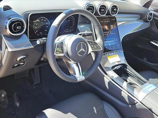 2025 Mercedes-Benz GLC 350e Base