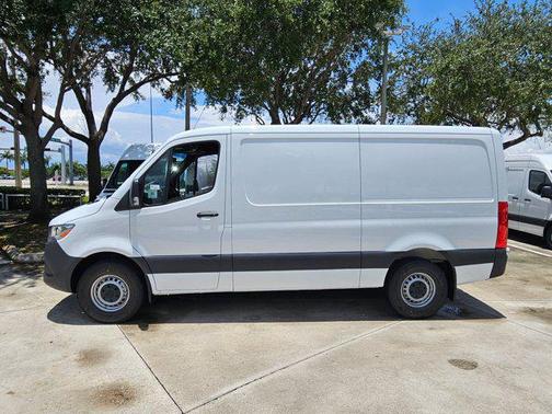 2025 Mercedes-Benz Sprinter 2500 Standard Roof