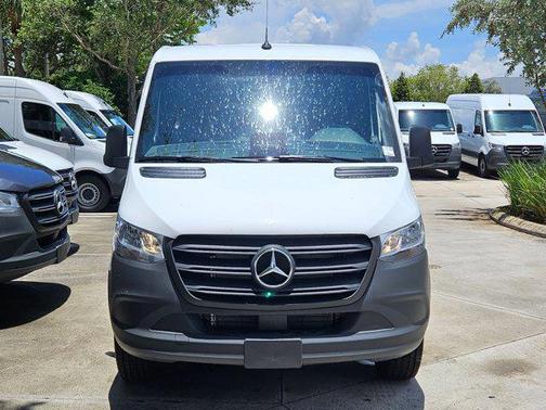 2025 Mercedes-Benz Sprinter 2500 Standard Roof