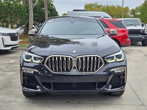 2021 BMW X6 M50i