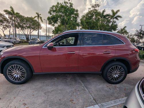 2025 Mercedes-Benz GLC 300 Base