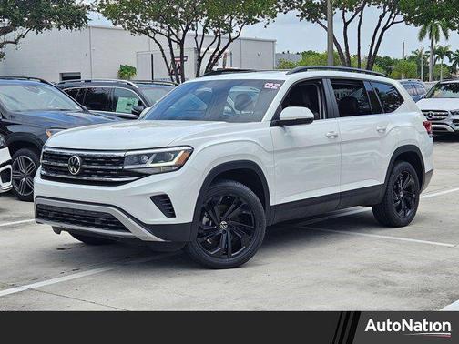 2022 Volkswagen Atlas 3.6L SE w/Technology