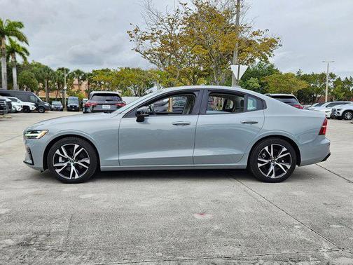 2025 Volvo S60 B5 Core