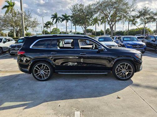 2023 Mercedes-Benz GLS 450 4MATIC