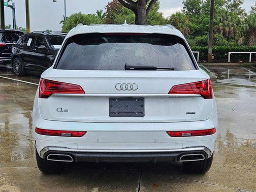 2023 Audi Q5 45 S line Premium Plus