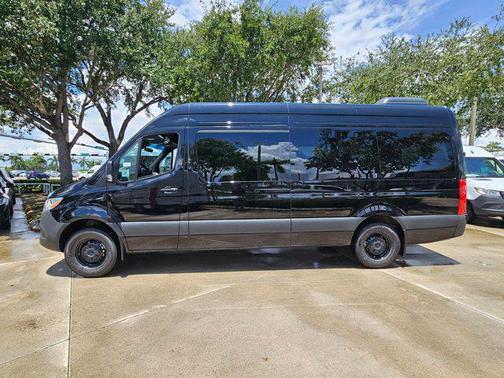 2025 Mercedes-Benz Sprinter 2500 High Roof
