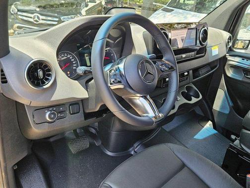 2025 Mercedes-Benz Sprinter 2500 High Roof