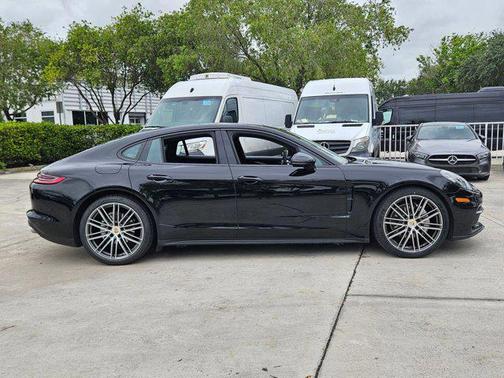 2020 Porsche Panamera 4