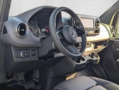 2025 Mercedes-Benz Sprinter 2500 Standard Roof