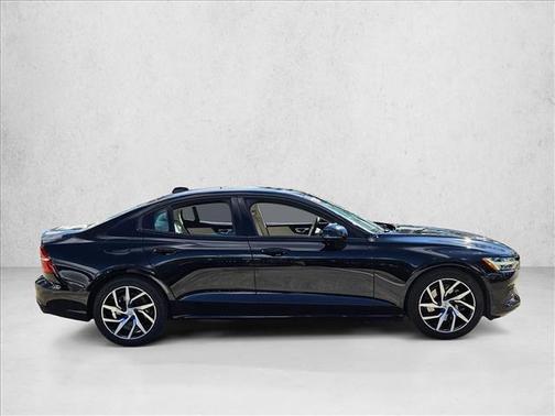 2020 Volvo S60 T5 Momentum