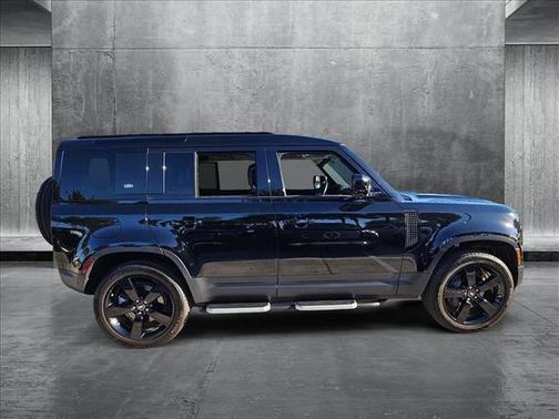 2023 Land Rover Defender 110 SE