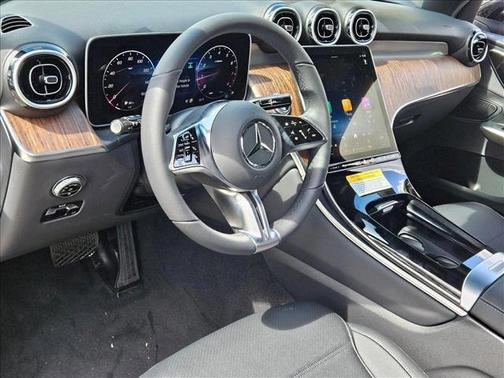 2025 Mercedes-Benz GLC 300 Base
