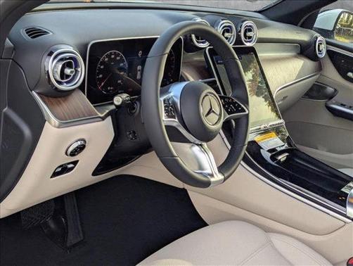 2025 Mercedes-Benz GLC 300 Base