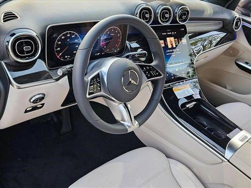 2025 Mercedes-Benz GLC 300 Base