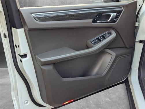 2017 Porsche Macan Base