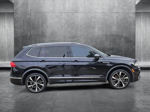 2022 Volkswagen Tiguan 2.0T SEL R-Line 4MOTION
