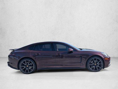 Burgundy Red Metallic 2018 Porsche Panamera 4