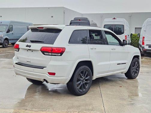 2018 Jeep Grand Cherokee Altitude