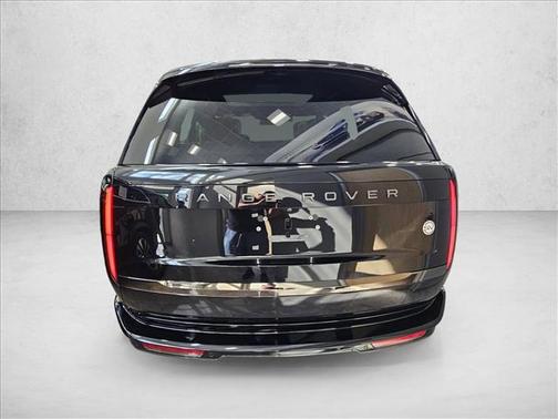 2025 Land Rover Range Rover P615 SV