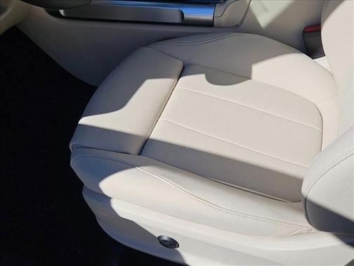 2026 Mercedes-Benz GLB 250 Base