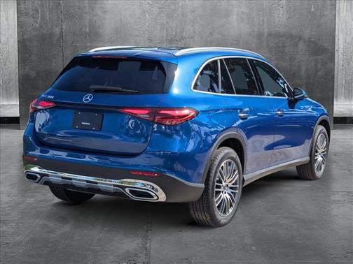 2025 Mercedes-Benz GLC 300 Base