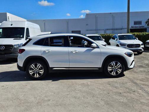 2026 Mercedes-Benz GLA 250 4MATIC