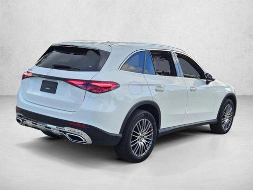 Polar White 2025 Mercedes-Benz GLC 300 Base