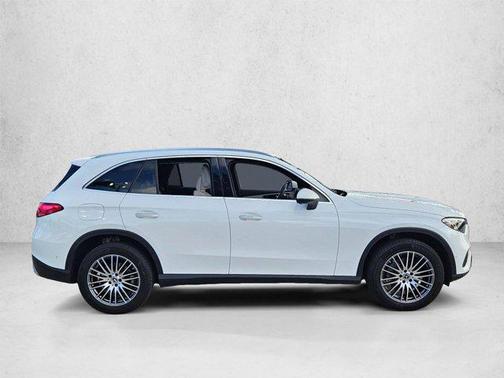 Polar White 2025 Mercedes-Benz GLC 300 Base