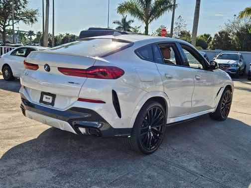 2023 BMW X6 xDrive40i