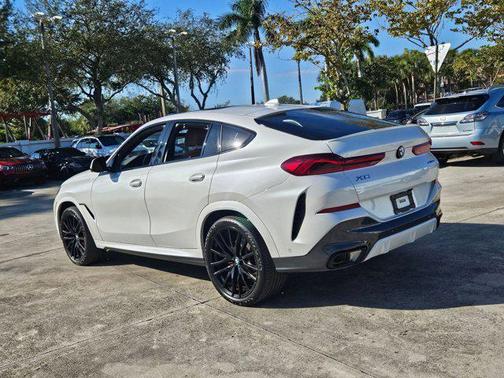 2023 BMW X6 xDrive40i