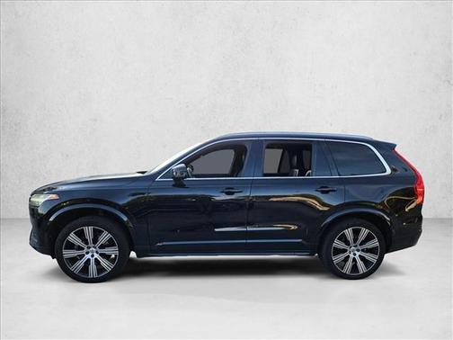 2020 Volvo XC90 T6 Momentum