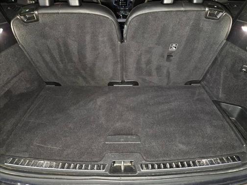 2020 Volvo XC90 T6 Momentum