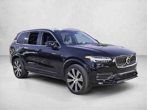 2020 Volvo XC90 T6 Momentum