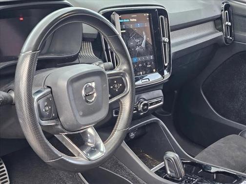 2021 Volvo XC40 Recharge Pure Electric P8