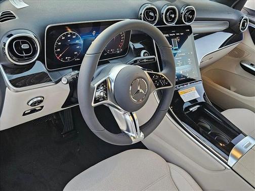 2025 Mercedes-Benz GLC 350e Base