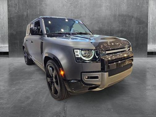 2025 Land Rover Defender 110 V8