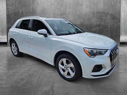 2020 Audi Q3 45 Premium