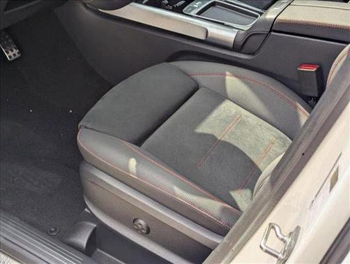2025 Mercedes-Benz GLB 250 Base