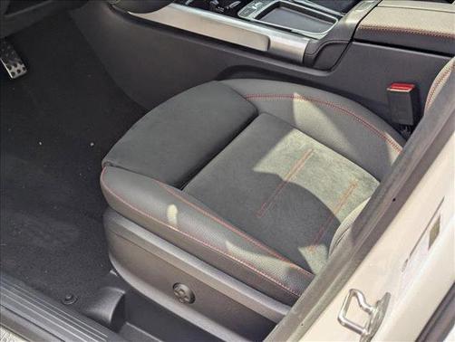 2025 Mercedes-Benz GLB 250 Base