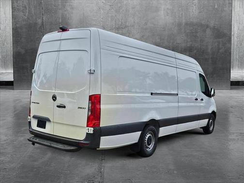 2025 Mercedes-Benz Sprinter 2500 High Roof