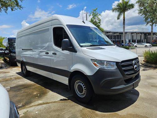 2025 Mercedes-Benz Sprinter 2500 High Roof