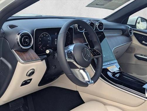 2025 Mercedes-Benz GLC 300 Base