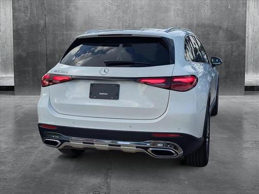 2025 Mercedes-Benz GLC 300 Base