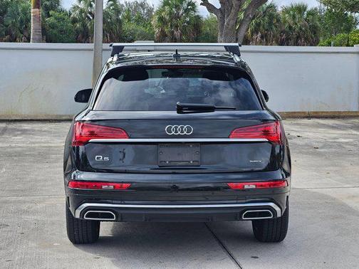 2022 Audi Q5 45 S line Premium