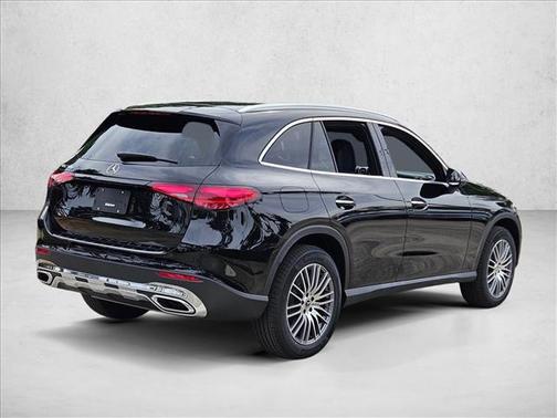 2026 Mercedes-Benz GLC 300 Base