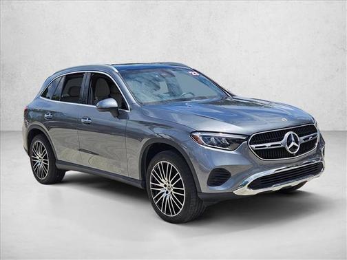 Selenite Grey Metallic 2023 Mercedes-Benz GLC 300 4MATIC
