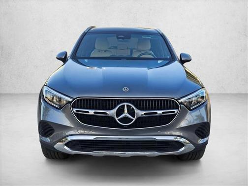 Selenite Grey Metallic 2023 Mercedes-Benz GLC 300 4MATIC