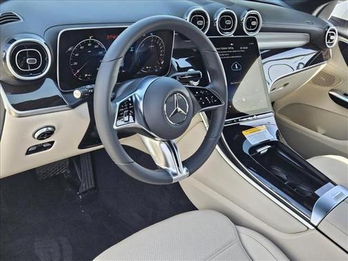 2025 Mercedes-Benz GLC 350e Base